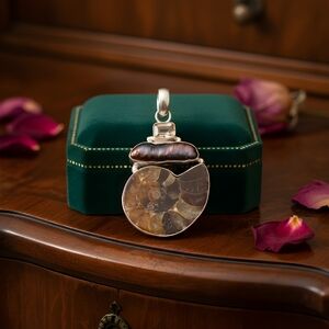 Sterling Silver 925 Pendant With Semiprecious Stones.